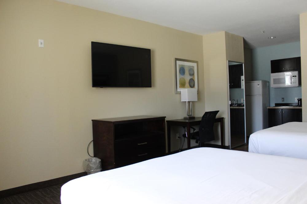 Standard Queen Room interior